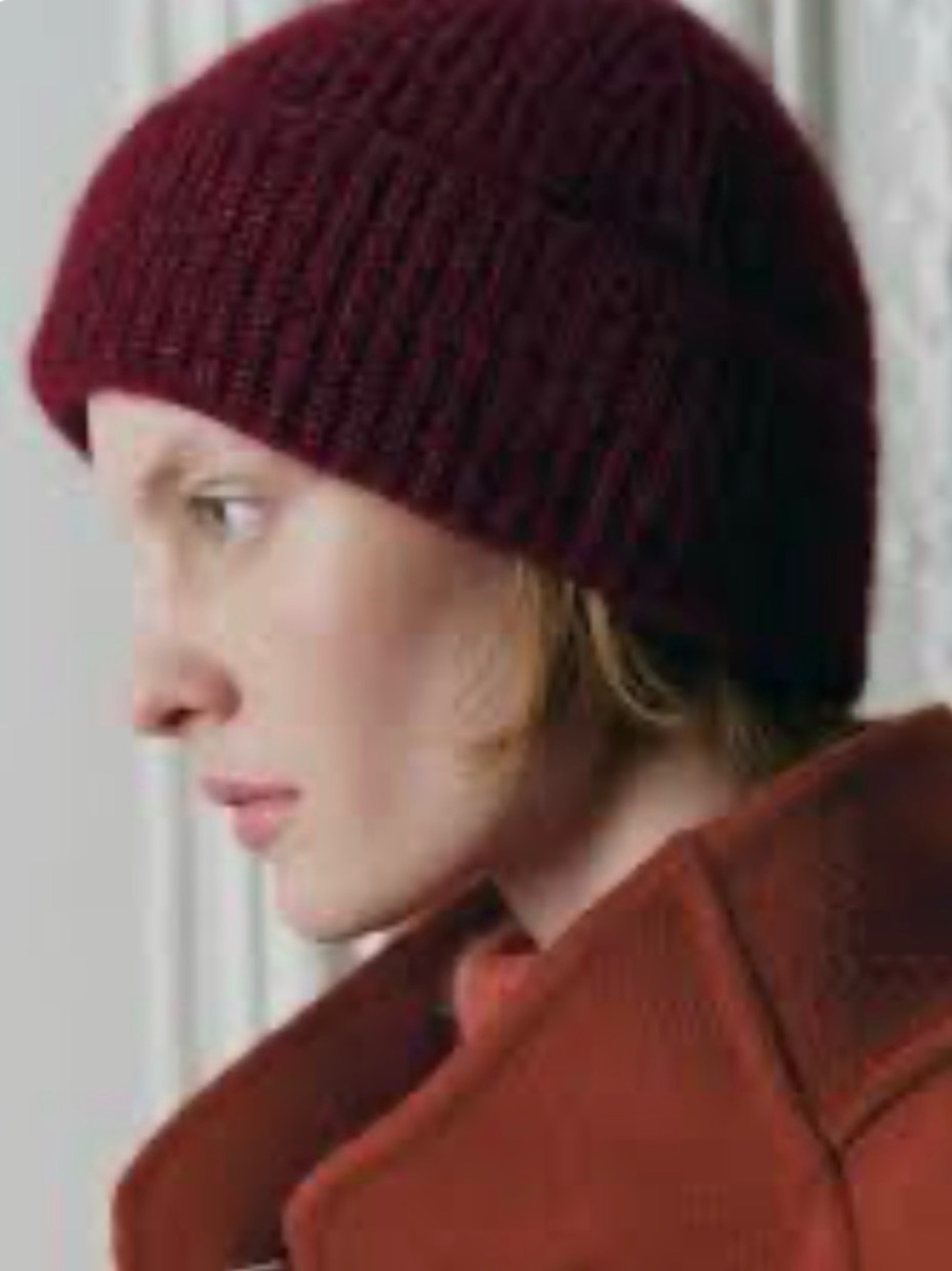 Worn once: Sézane Paul Beanie Burgundy
